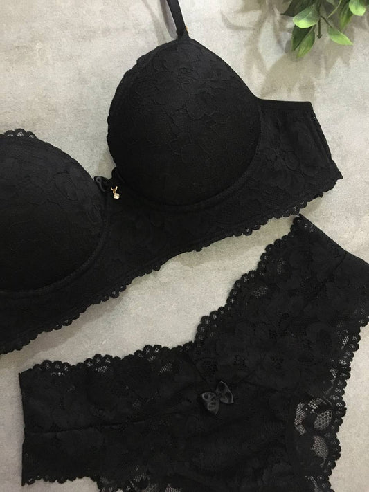 Black Lace Lingerie Set